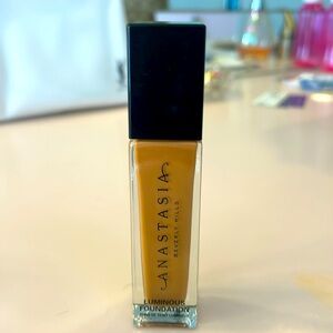 Anastasia Luminous Foundation